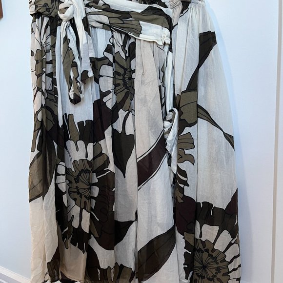 Zara flowy floral skirt - Picture 3 of 5